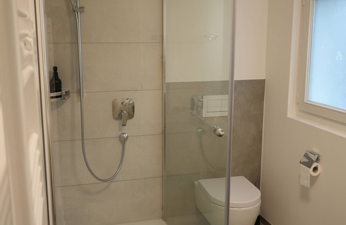 Weissenstein Apartment | LEVA Suite - Near Grindelwald, Engelberg, Interlaken, Lucerne & Andermatt