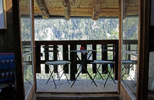 Le Tretien Ski Chalet | Lieu Secret dans les Alpes Suisses