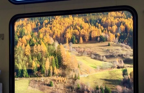 Niederwald Ski Chalet | Listed spyhole from the 17th century