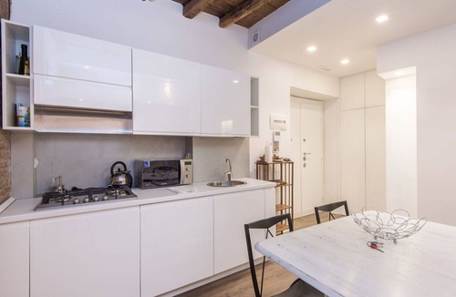 Monti Apartment | Lovely apartment for 4 guests with WIFI, A/C and TV