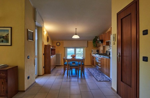 Lierna Apartment | Lovely apartment for 6 guests with A/C, WIFI, patio, pets allowed and parking