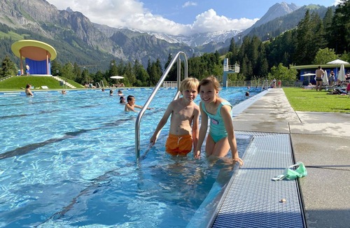 Adelboden Apartment | Lovely apartment for 6 people with WIFI, TV and balcony