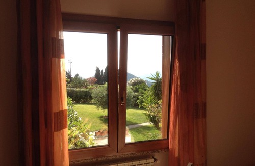 Capoliveri Apartment | Lovely Apartment in Capoliveri with Barbecue and Terrace