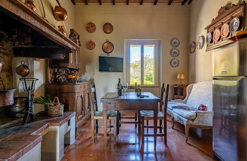 Pienza Apartment | Lovely apartment for 4 guests with WIFI, A/C and TV, close to Montepulciano