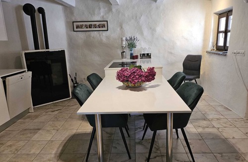 Coglio House | Lovingly furnished Ticino vacation home Maggia Valley - ideal for hiking enthusiasts