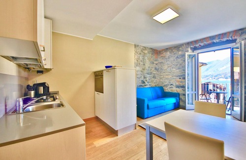 Bellagio Apartment | LUCIA by KlabHouse-Central lakeview w/AC