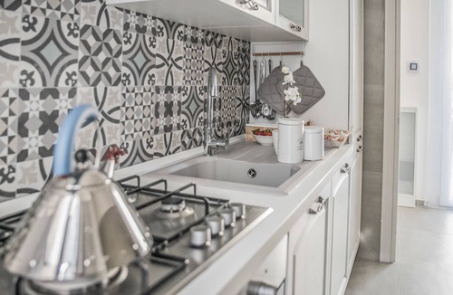 Quartiere XXXIII Lido di Ostia Ponente Apartment | Luxurious apartment with wellness cabin located in a historic building from 1900