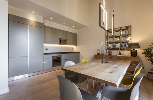 San Giovanni Apartment | Luxury 4-bedroom, 4-bathroom apartment.