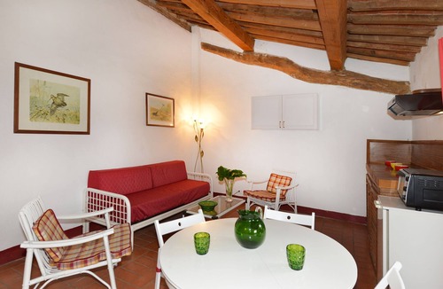 Guasticce Other | Magnificent apartment in the Tuscan countryside with swimming pool