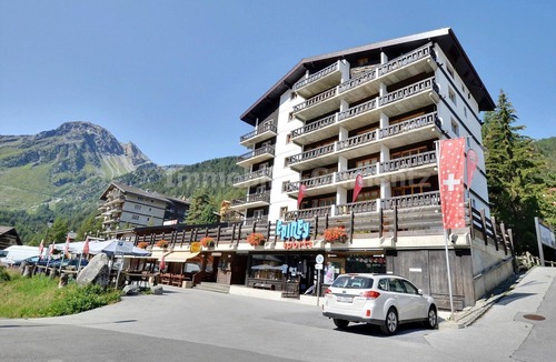 Grimentz Apartment | Middle class studio for 2 people, living room with 2 beds, kitchen area, shower-WC, balcony, fifth f