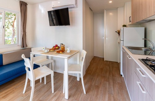 Le Rocchette House | Mobilhome im Ferienpark mit grosser Poolanlage