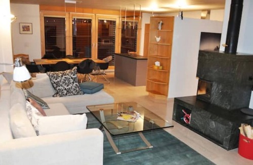 Sumvitg House | Modern Mountain Retreat with Stunning Views, Garden & Sauna - Kid Friendly