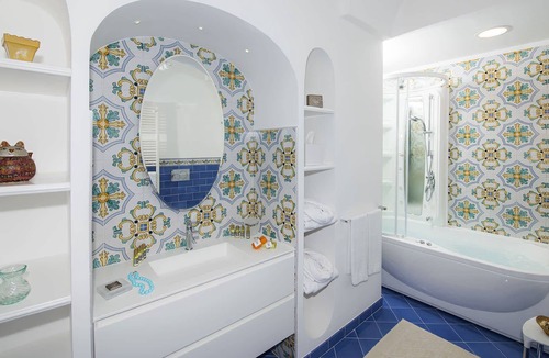 Positano Villa | My Rental Homes - Villa Tassia with infinity pool, solarium and sea view