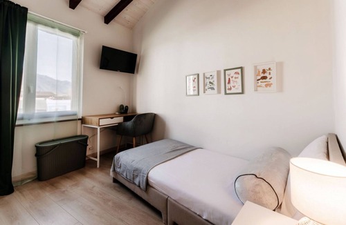 Ascona Hotel | Near the lake and the center (FLORIDA ASCONA Room 20)