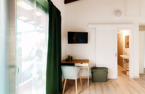 Ascona Hotel | Near the lake and the center (FLORIDA ASCONA Room 14)