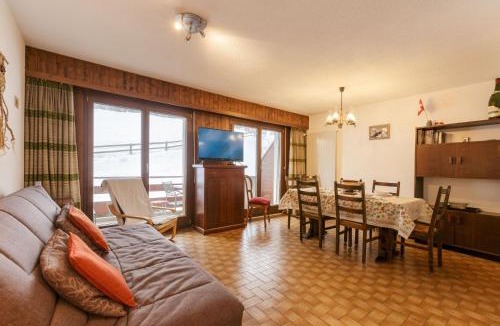 La Tzoumaz Apartment | Nevada 205 4 pax centrally lain apartment with garage