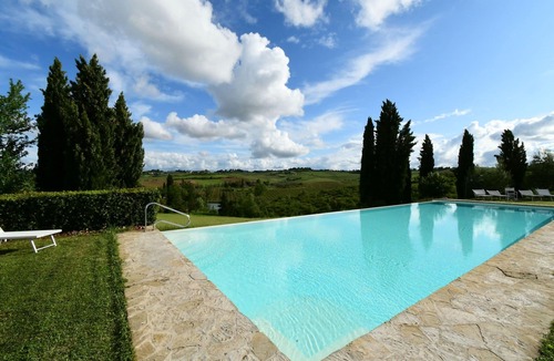 Ponte di Gabbiano Apartment | Nice apartment for 5 people with A/C, pool, WIFI, TV and pets allowed, close to Siena