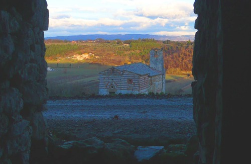 Colle di Val d'Elsa Villa | Nice apartment in villa with A/C, WIFI, pool, TV, patio, panoramic view, close to San Gimignano