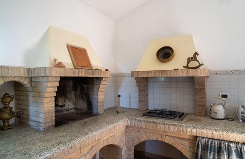 Citta Sant'Angelo Apartment | Nice apartment for 4 guests with WIFI, pool, TV, pets allowed and panoramic view