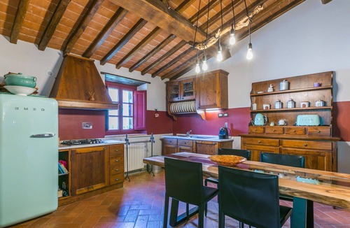 Gaiole in Chianti Apartment | Nice apartment for 6 guests with pool, A/C, WIFI, TV, patio, pets allowed and panoramic view