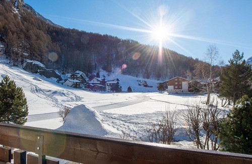 Saas Almagell Apartment | Nice apartment for 5 people with WIFI, TV and balcony