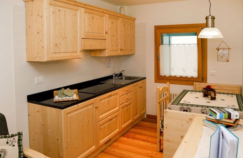 Raveo Apartment | Nice apartment for 3 guests with WIFI, TV, patio and pets allowed