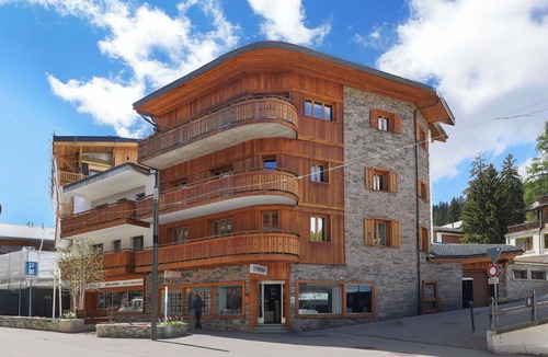 Montana Apartment | Nice apartment for 4 people with WIFI, TV, terrace and panoramic view