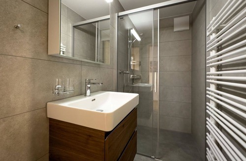 Adelboden Apartment | Nice apartment for 6 guests with WIFI, TV and balcony