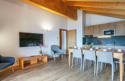 Riddes Apartment | Nice apartment for 8 people with WIFI, TV, terrace and pets allowed