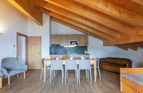 Riddes Apartment | Nice apartment for 8 people with WIFI, TV, terrace and pets allowed