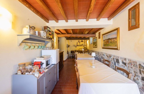 Montebonello Apartment | Nice apartment for 8 people with pool, WIFI, TV, pets allowed and panoramic view