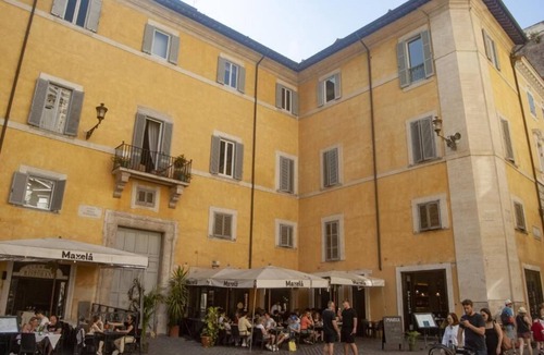 Rione VIII Sant'Eustachio Apartment | Palazzo Franchi, noble and elegant mansion a few steps from the Pantheon