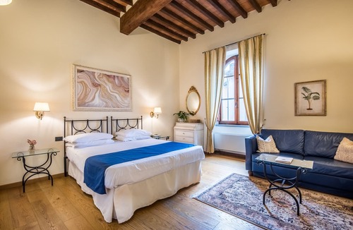 Castellina in Chianti Hotel | Palazzo Squarcialupi