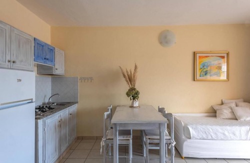 Golfo di Marinella Apartment | Perfectly positioned Baia de Bahas Residence SeaView 2 Bedroom sleeps 6-no 0894