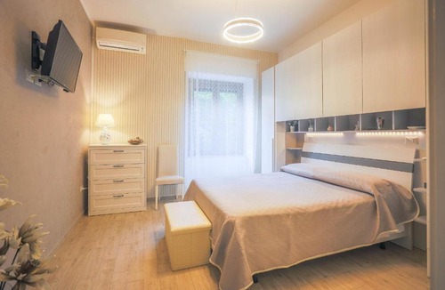 Pontecagnano Apartment | Primavera Guest House - In Centro, Vicino Aeroporto, Salerno e Paestum