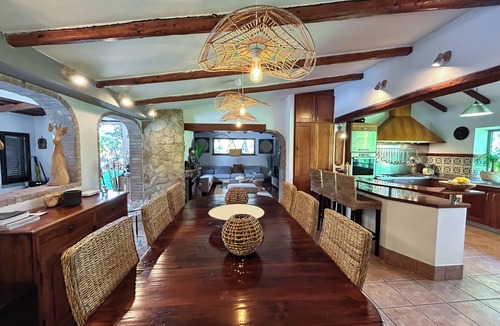 Zona LVIII Prima Porta Villa | Private Boutique Villa in Rome – Pool, Jacuzzi & Garden, 20min to City
