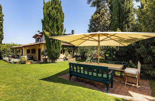 Figline e Incisa Valdarno Villa | Private Villa with hot tub, private pool, A/C, WIFI, sauna, TV, patio, close to Greve In Chianti