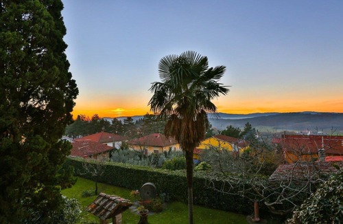 Pergine Valdarno Villa | Private Villa with A/C, private pool, WIFI, TV, patio, pets allowed, panoramic view, close to Arezzo