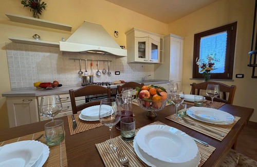 Ferretto Villa | Private Villa with A/C, private pool, WIFI, TV, pets allowed, panoramic view, close to Cortona
