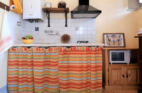 Paciano House | Private Villa with hot tub, private pool, A/C, WIFI, TV, terrace, pets allowed, panoramic view