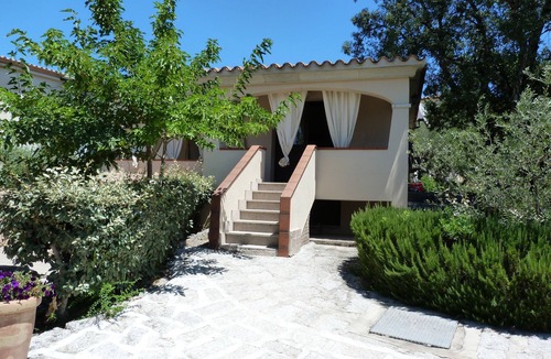 Tanaunella Villa | Private Villa with Large Garden & Veranda – Relaxation & Comfort in Budoni
