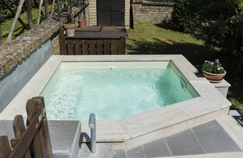 Vetralla House | Private Villa with private pool, hot tub, A/C, WIFI, TV, terrace, pets allowed, panoramic view
