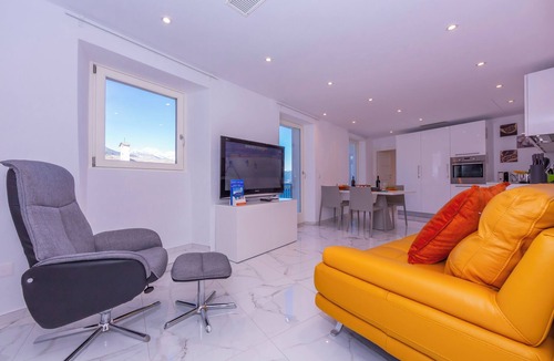 Ronco sopra Ascona Apartment | Red And Yellow Apartments with Terrace for 8, Ronco sopra Ascona, Switzerland