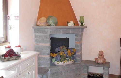 Castel Cellesi Villa | Red House/casa Rossa - Near Civita Di Bagnoregio
