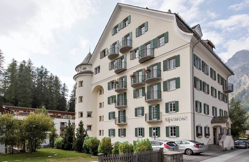 Sils-Maria Apartment | Residenza Alpenrose 26 – 4.5-room duplex with 360° views