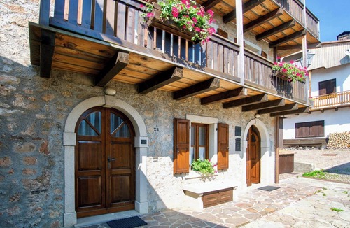 Sauris di Sopra Apartment | Restored 19th century house with Dolomites view