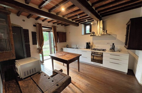 Arezzo House | Restored farmhouse in the Arezzo hills