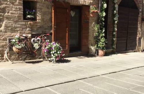 Contrada Castello House | Romantic bb in the historic center of castiglione del lago between Umbria and Tuscany