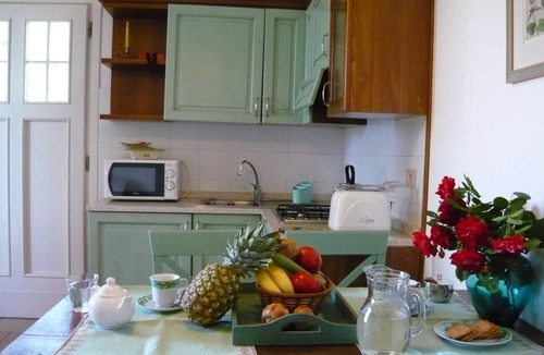 Poggibonsi Apartment | RONDINE: Peaceful farmhouse close to Tuscany 's treasures, 1mile from shops far