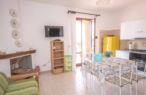 Magazzini Apartment | Saline - Apartment with sea views in Portoferraio